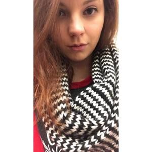 Meet your Posher, Courtney